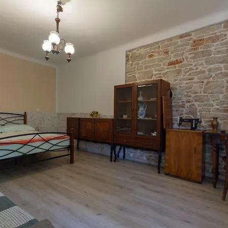 Ferienhaus Stone House *