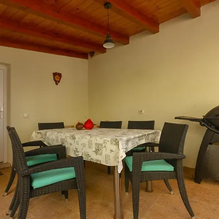 Ferienhaus Stone House Bale
