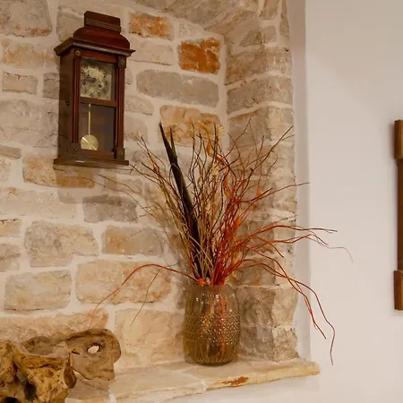 Stone House Ferienhaus