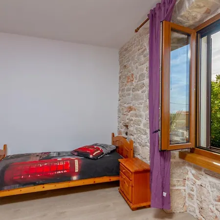 Stone House * Bale