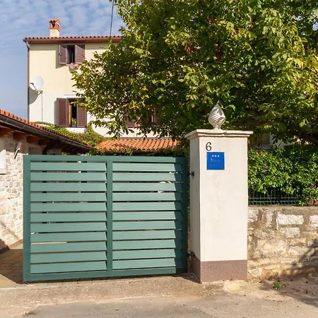 Ferienhaus Stone House *