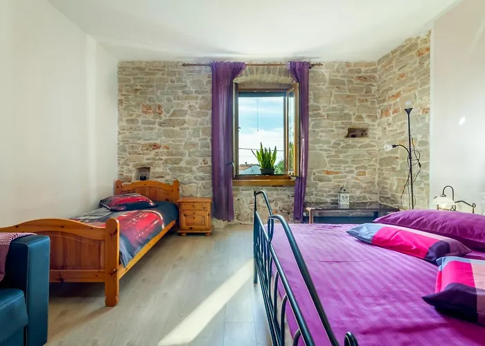 Ferienhaus Stone House Bale