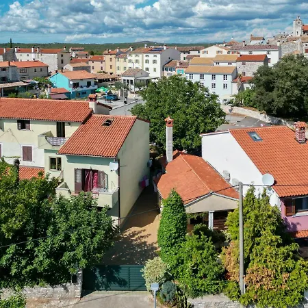 Nyaraló Stone House *